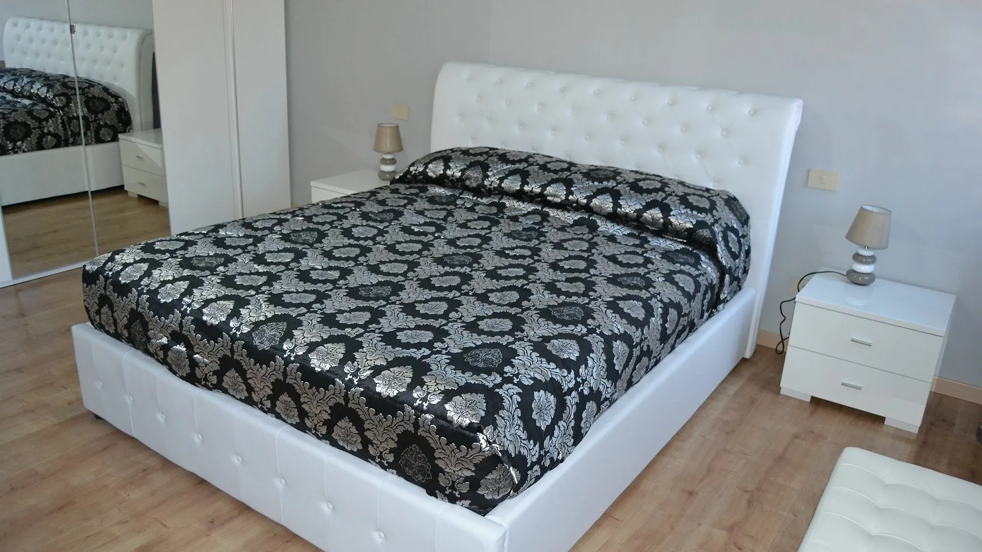 Suite In Venice Ai Carmini Apartment