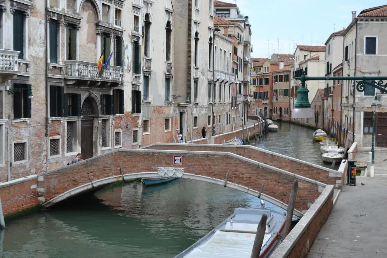 Suite In Venice Ai Carmini Italy